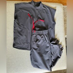 Figs Charcoal Scrub Set